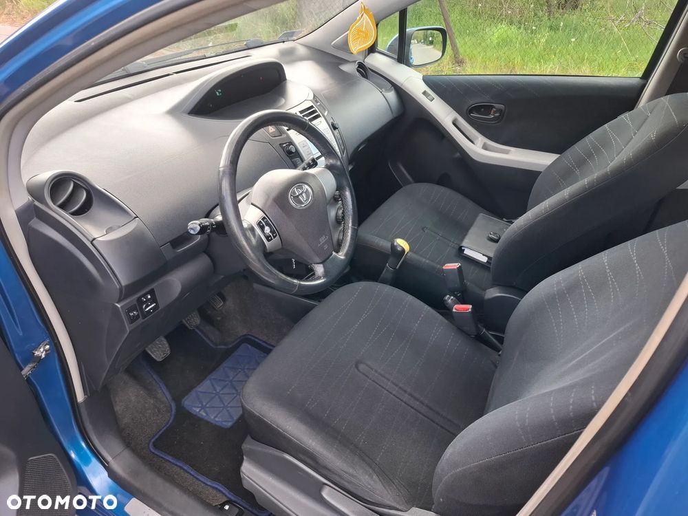 Toyota Yaris 1.3 VVT-i Travel - 22