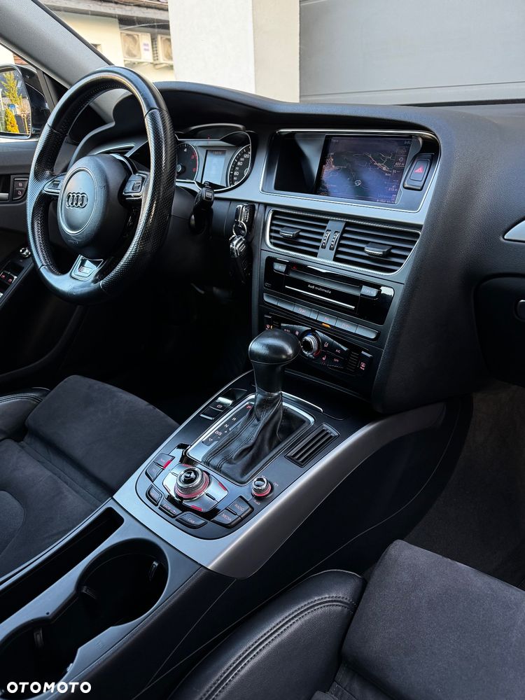 Audi A4 Avant 2.0 TDI DPF quattro S tronic S line Sportpaket - 16