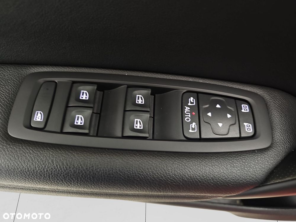 Renault Megane 1.3 TCe FAP Techno EDC - 11