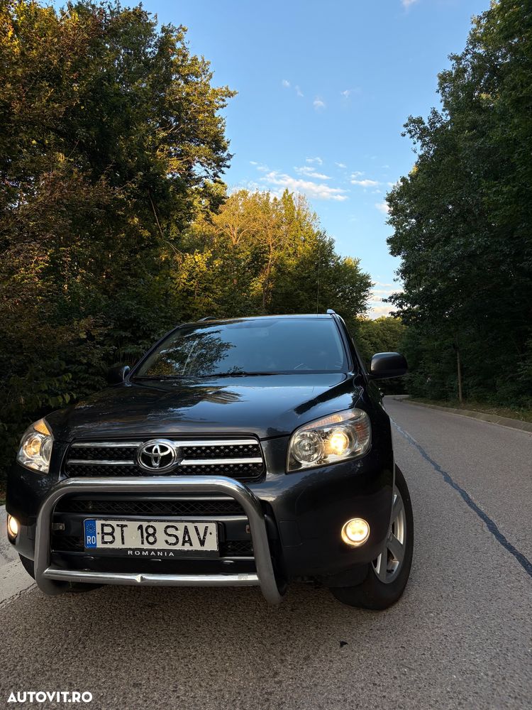 Toyota RAV4 2.2 D-4D Executive - 3