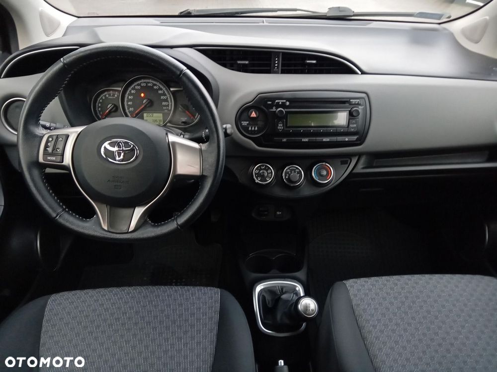 Toyota Yaris - 15