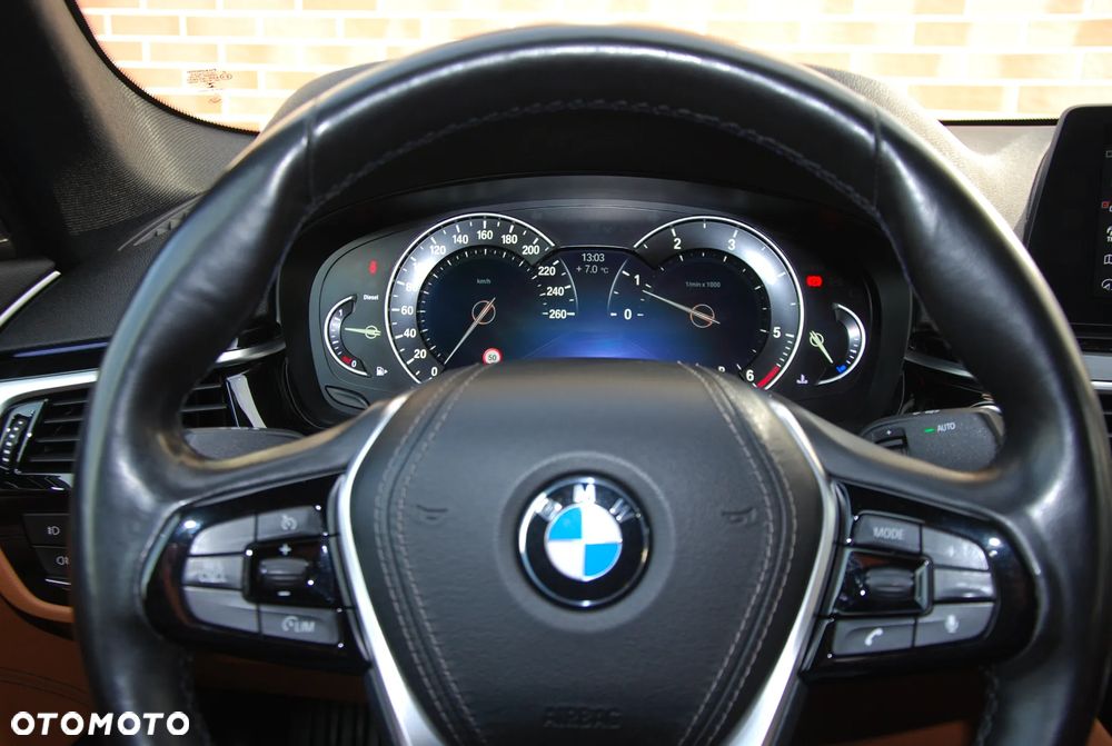 BMW Seria 5 520d xDrive M Sport sport - 7