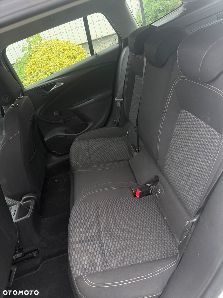 Opel Astra 1.6 CDTI Essentia - 7