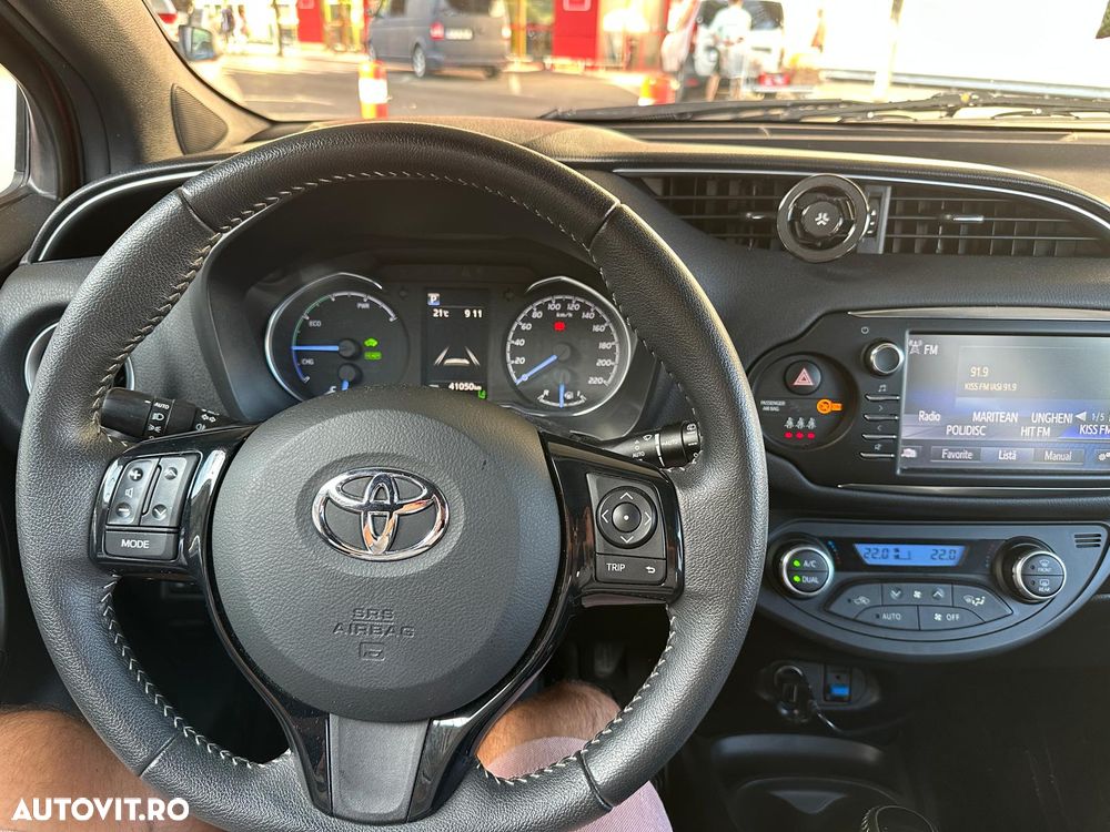 Toyota Yaris - 12
