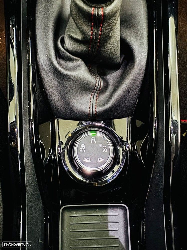 Peugeot 2008 1.2 PureTech GT Line - 18