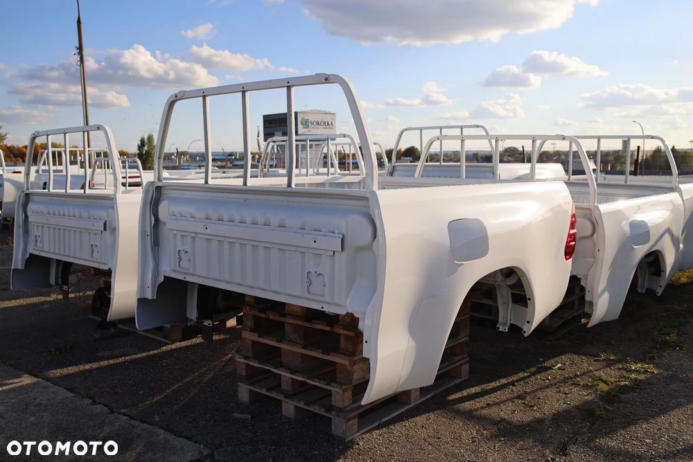 Paka bagażnika NOWA (z demontażu) HILUX / RANGER / D-MAX - FV - 5