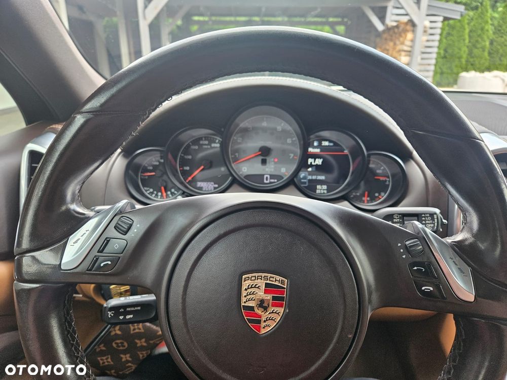 Porsche Cayenne S - 13