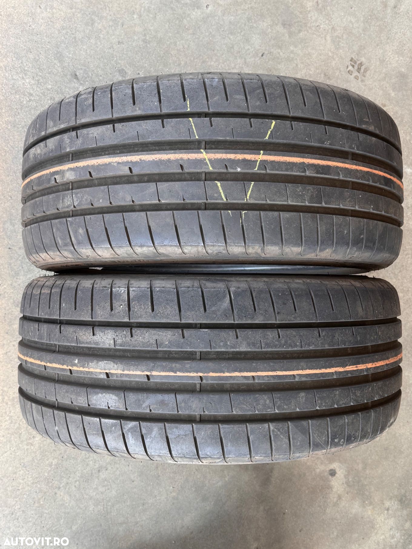 Vând 2 anvelope 245/35/20 goodyear de vară ca noi - 1