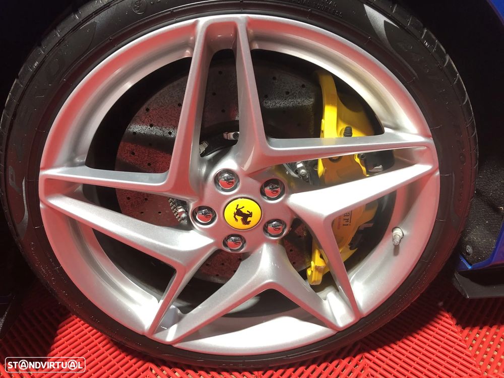 Ferrari F8 Tributo Spider - 8