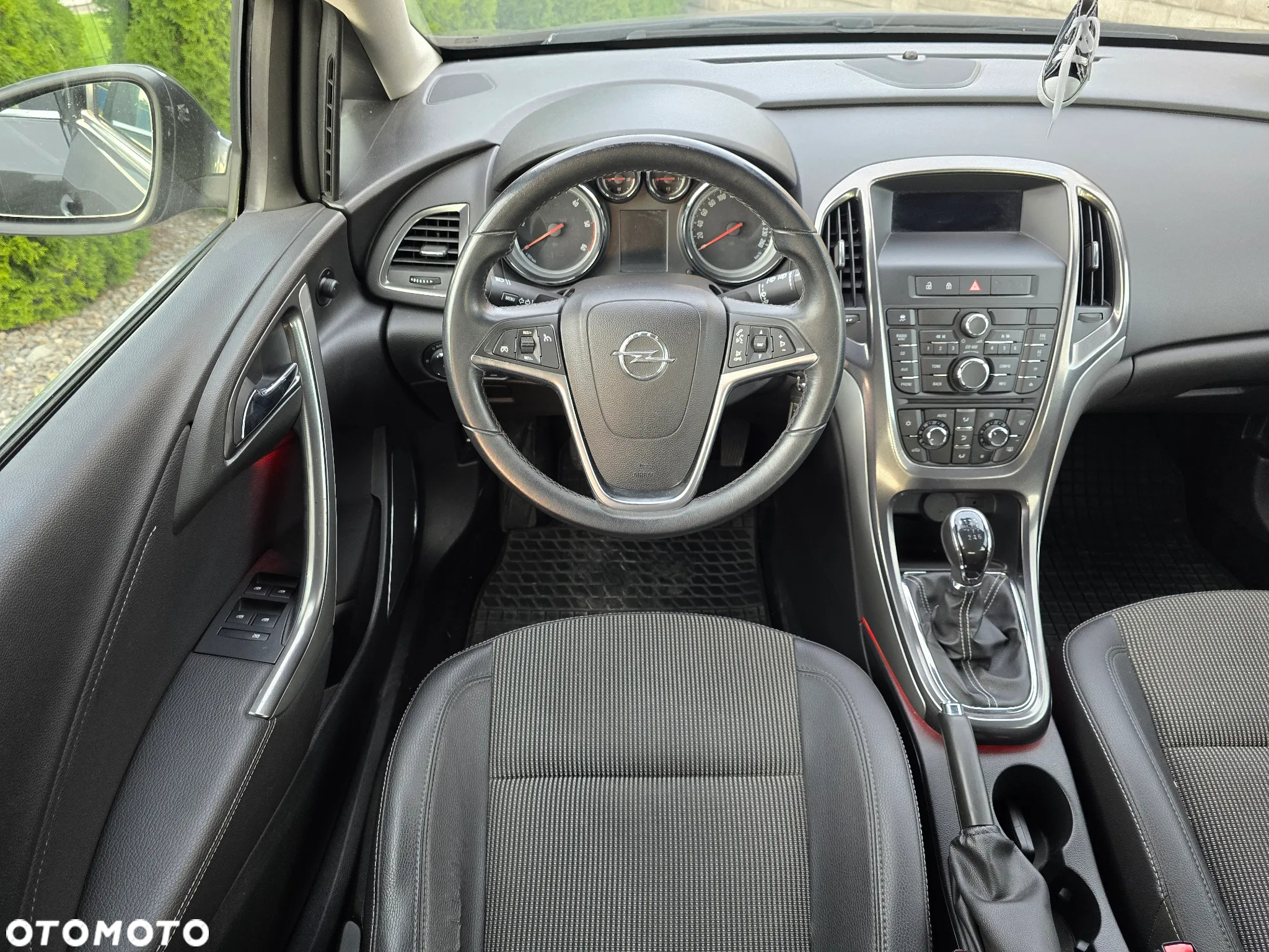 Opel Astra IV 1.7 CDTI Cosmo - 9
