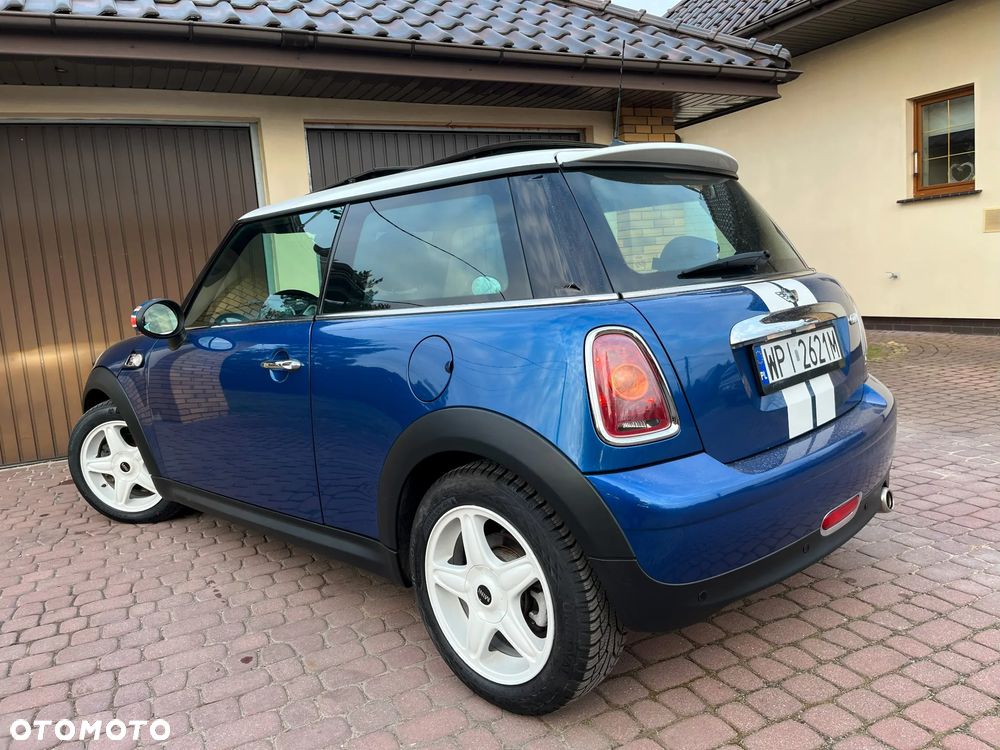 MINI Cooper Seven - 6