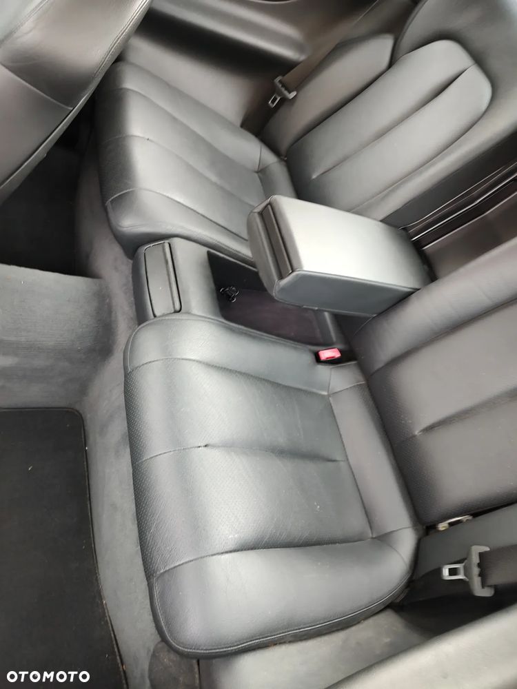 Mercedes-Benz CLK - 11