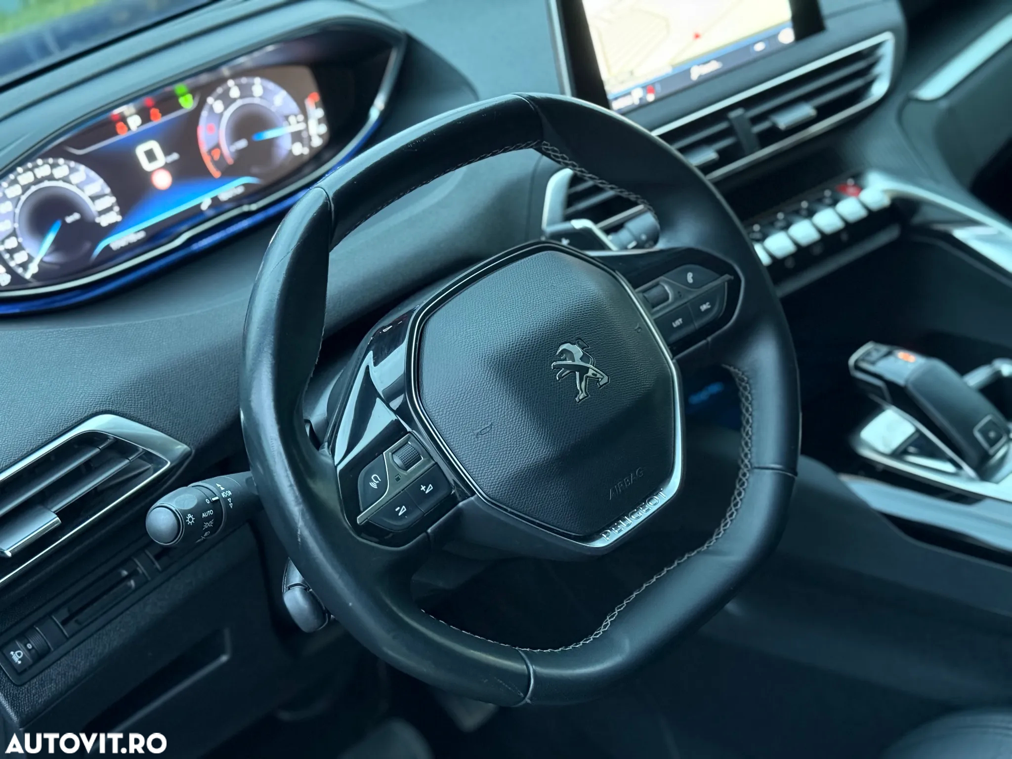 Peugeot 3008 1.2 PureTech 130 EAT8 Allure Pack - 16