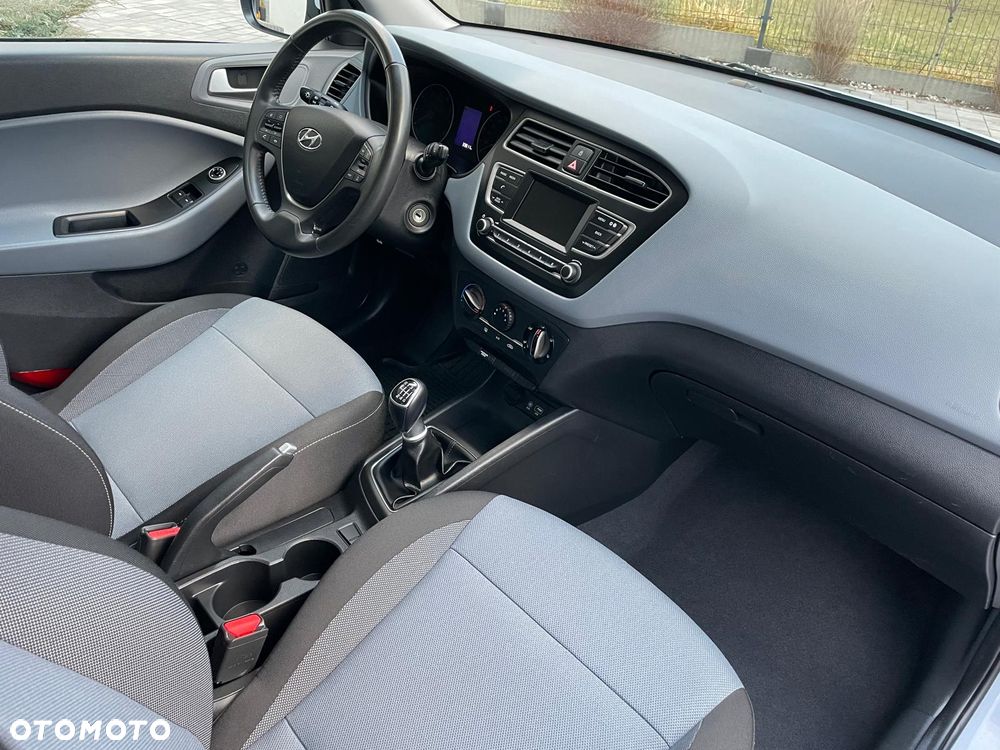 Hyundai i20 blue 1.4 Active Select - 4