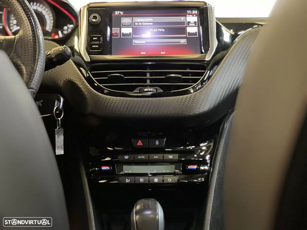 Peugeot 2008 1.2 PureTech GT Line - 18