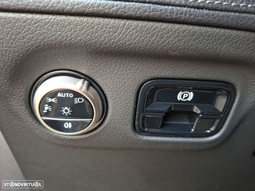 Mercedes-Benz EQE 300 Edition — fotografia 17
