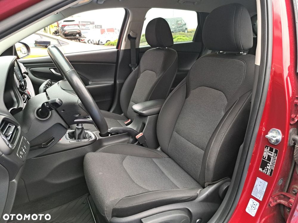 Hyundai i30 1.0 T-GDI Classic + - 16