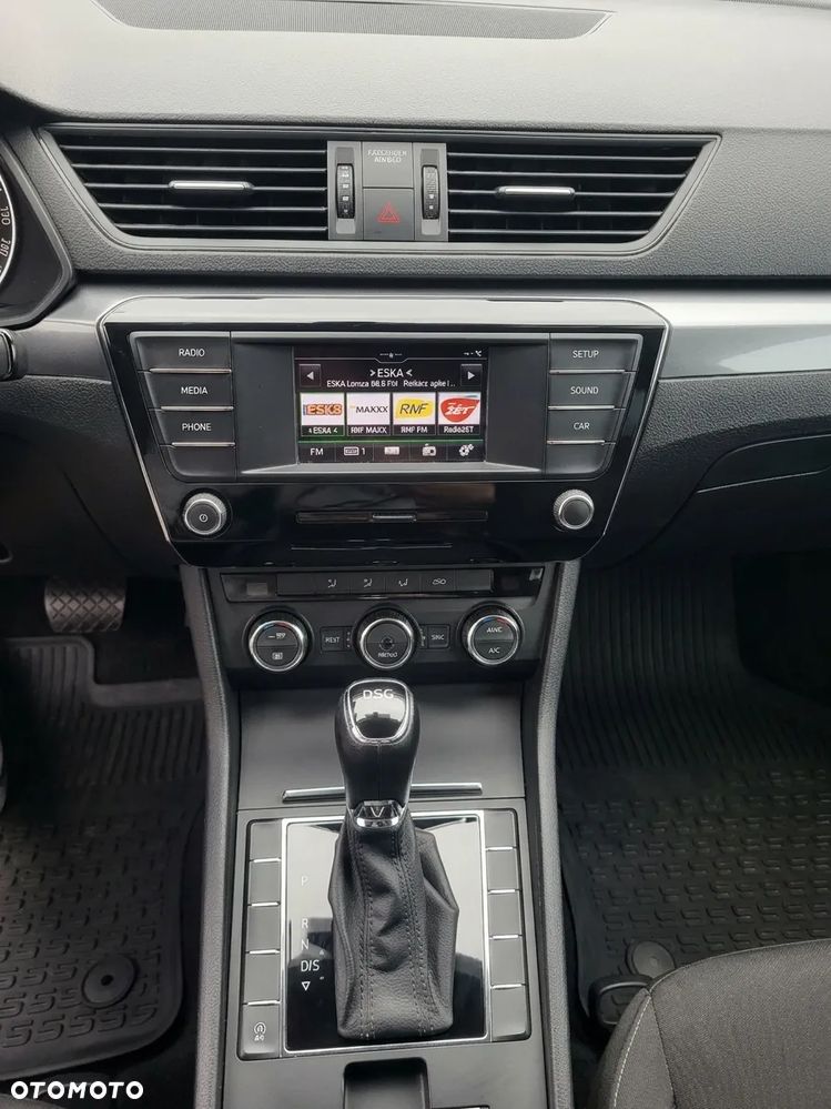 Skoda Superb 2016 photo 5