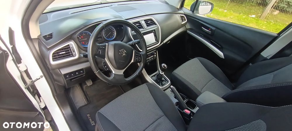 Suzuki SX4 S-Cross 1.6 DDiS Premium Plus 4WD - 35