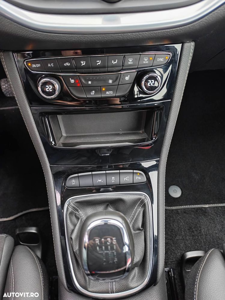 Opel Astra 1.6 BiTrb D (CDTI) Start/Stop Innovation - 11