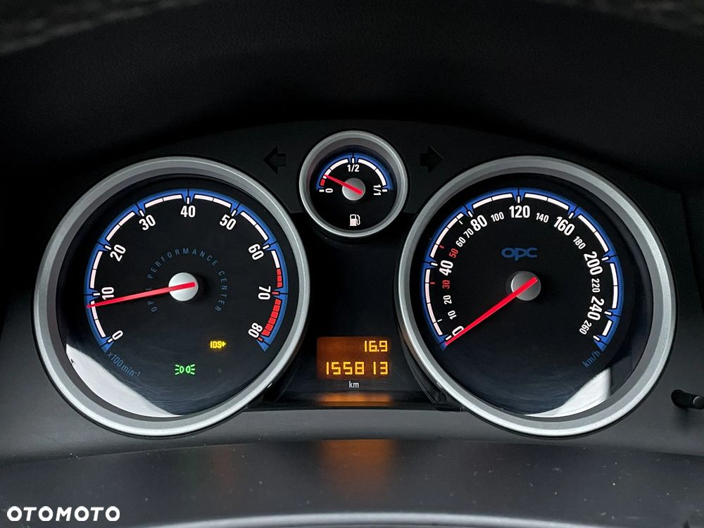 Opel Astra OPC - 25