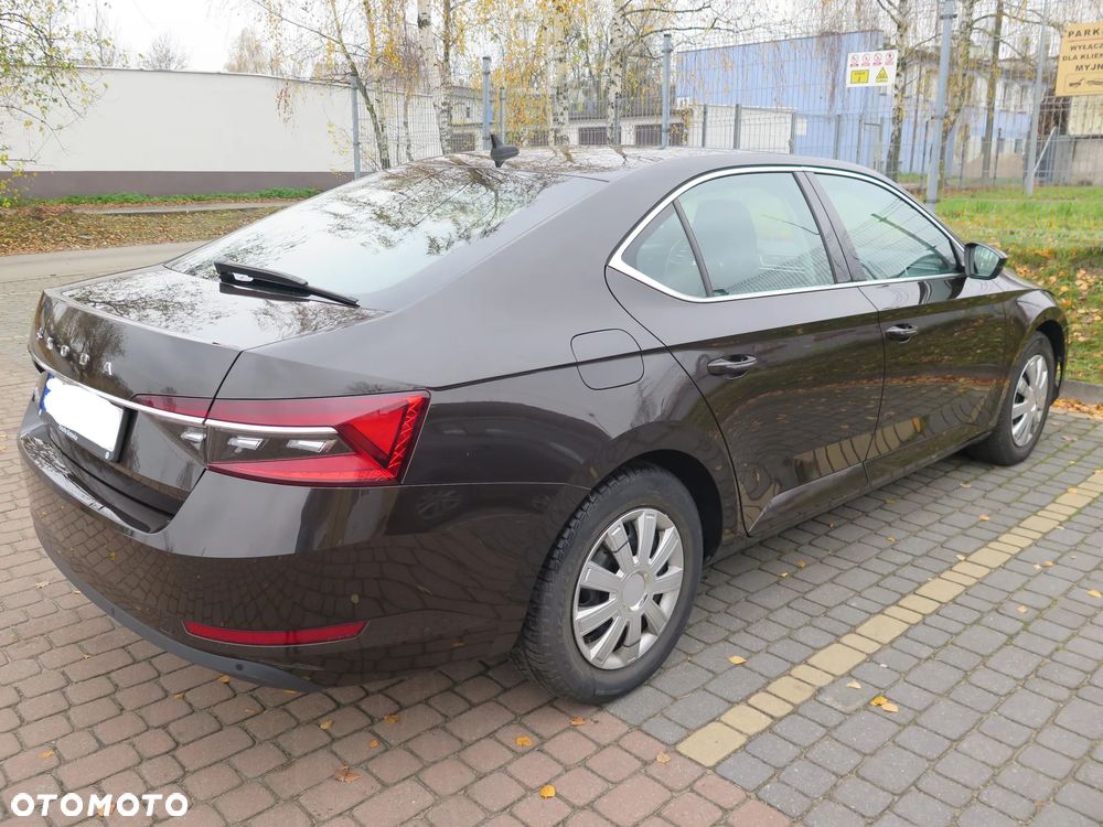 Skoda Superb 2.0 TDI Ambition - 3