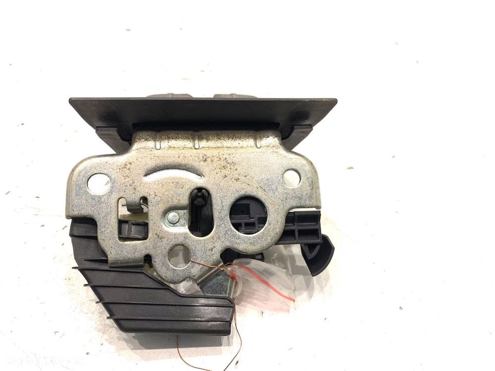 ZAMEK KLAPY TYŁ  AUDI A4 B8 (8K2) 2007 - 2015 2.0 TDI 105 kW [143 KM] olej napędowy 2007 - 2015 - 2