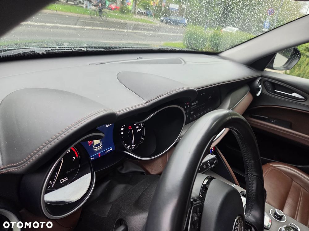 Alfa Romeo Stelvio 2.0 Turbo TI Q4 - 31