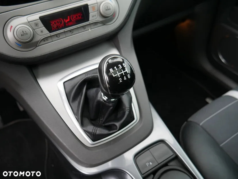 Ford Kuga 2.0 TDCi 4WD Titanium - 19