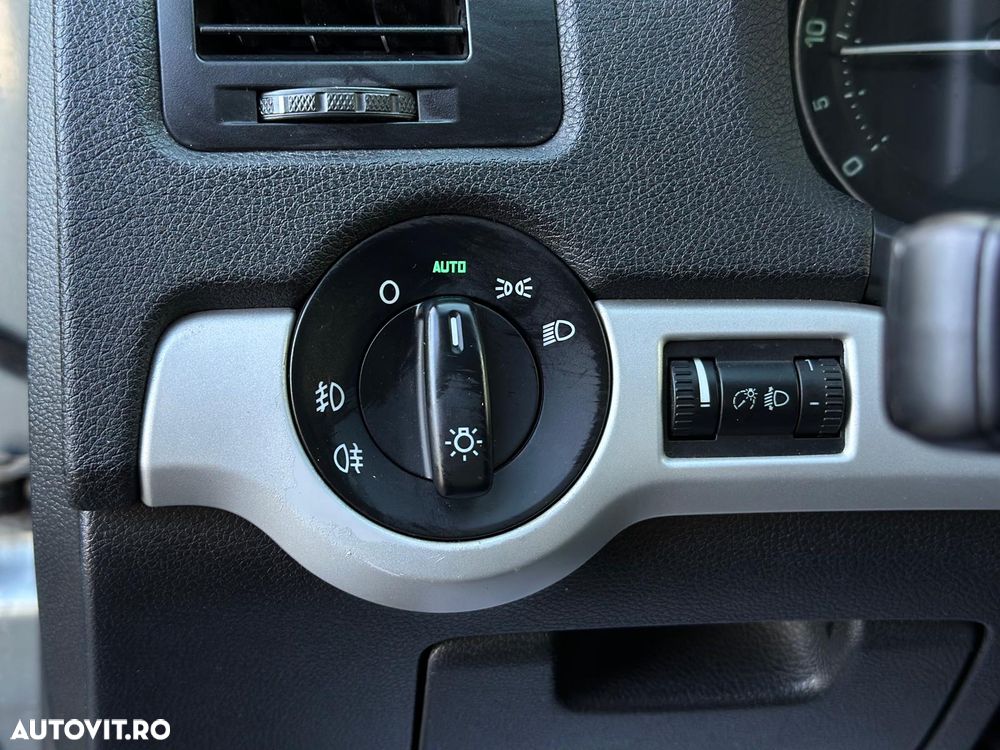 Skoda Octavia 2.0 TDI Ambiente Aut - 10