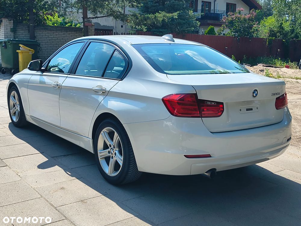 BMW Seria 3 320i Sport-Aut Luxury Line - 13
