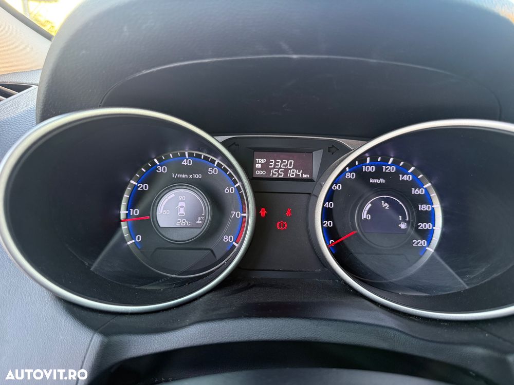 Hyundai ix35 1.6 2WD Fifa World Cup Edition - 12