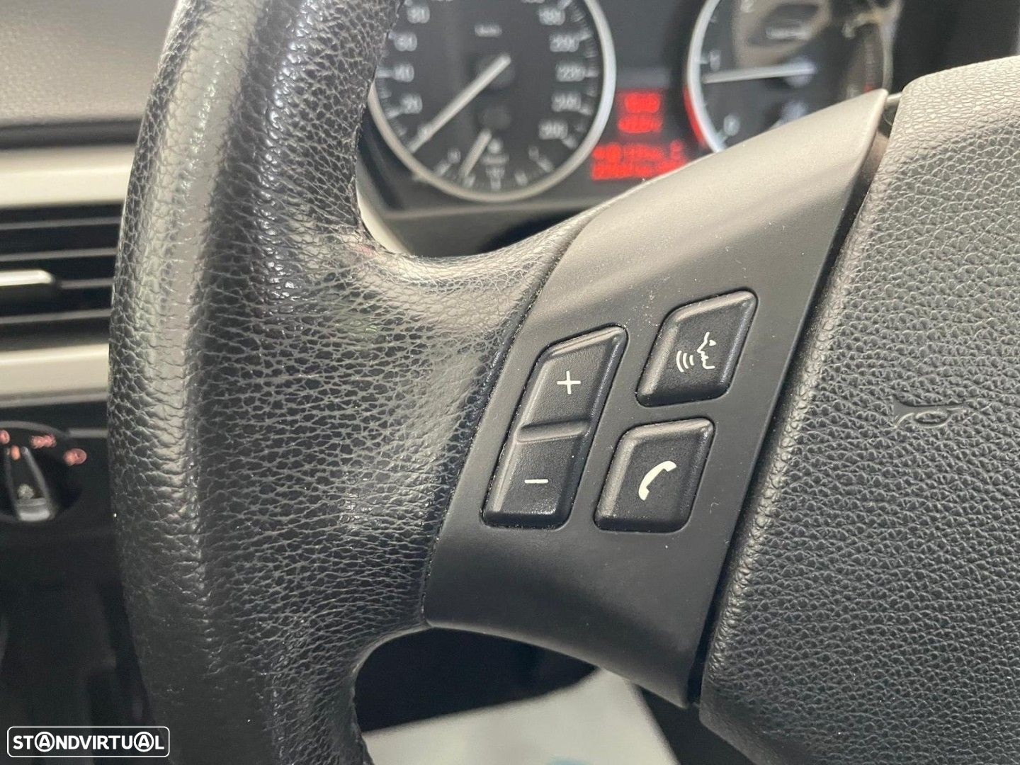 BMW 320 d EfficientDynamics Navigation - 37