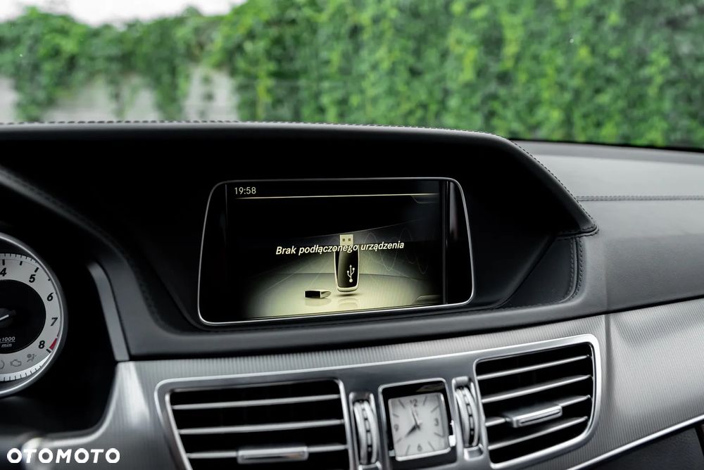 Mercedes-Benz Klasa E 400 4Matic 7G-TRONIC Avantgarde - 32