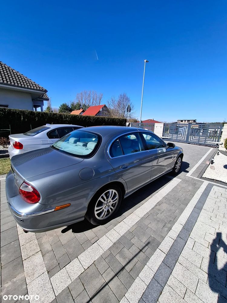Jaguar S-Type 4.2 V8 - 10