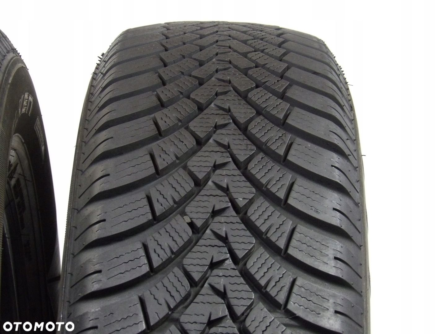 2x opony 215/70R16 FALKEN EUROWINTER HS01 - 2