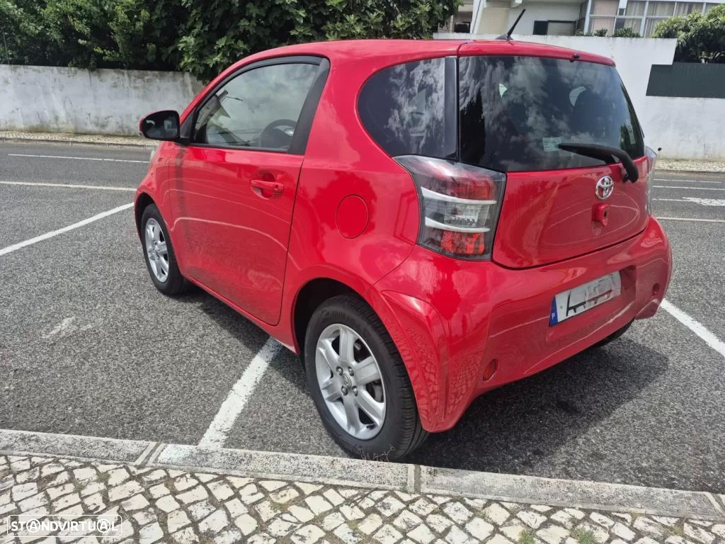 Toyota iQ 1.0 + - 3