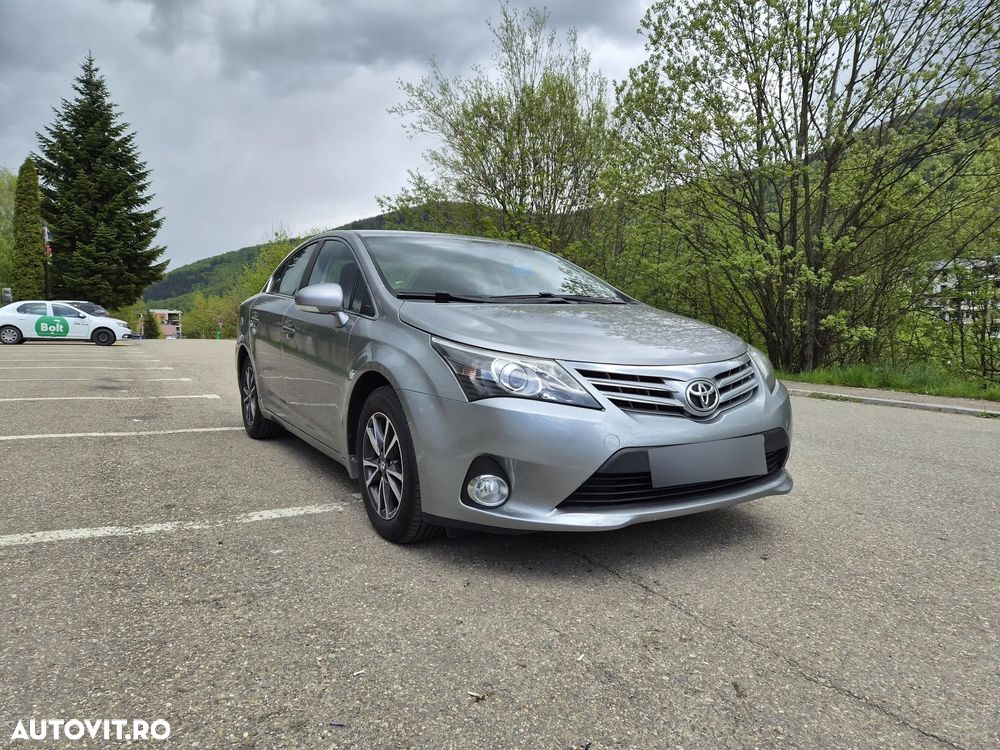 Toyota Avensis 2.0 D-4D Elegance - 1