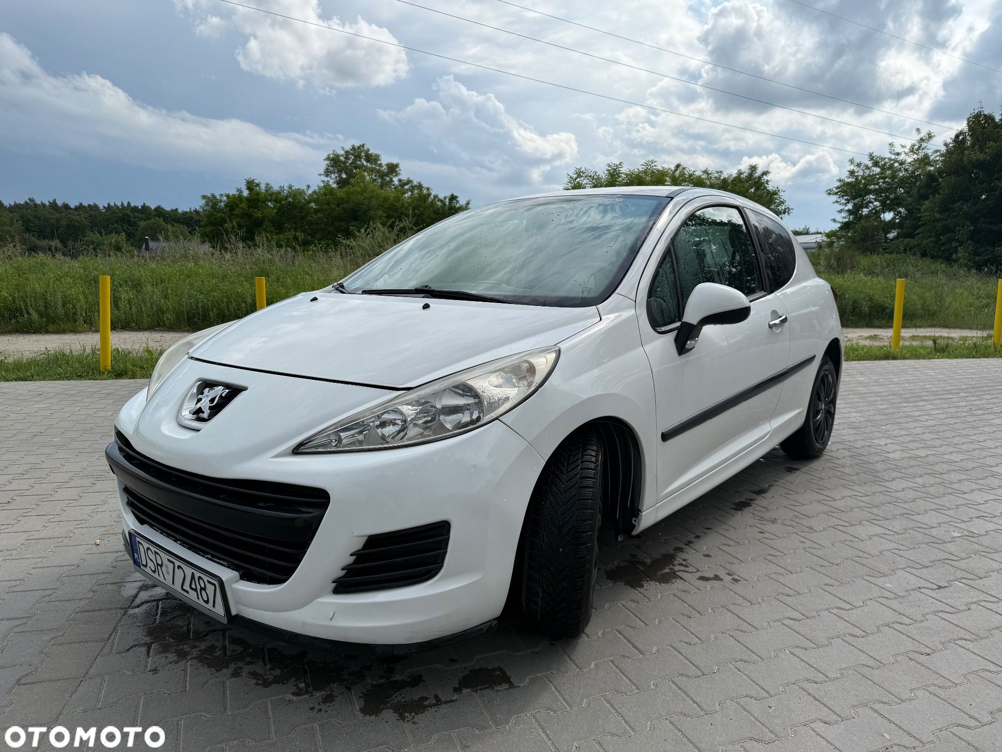 Peugeot 207 - 1