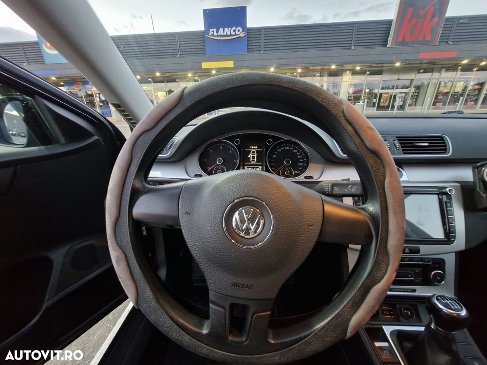 Volkswagen Passat 1.6 TDI BlueMotion - 9