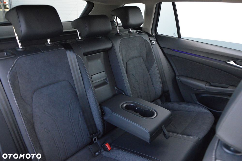 Volkswagen Golf Variant 1.5 eTSI mHEV Life Plus DSG - 24