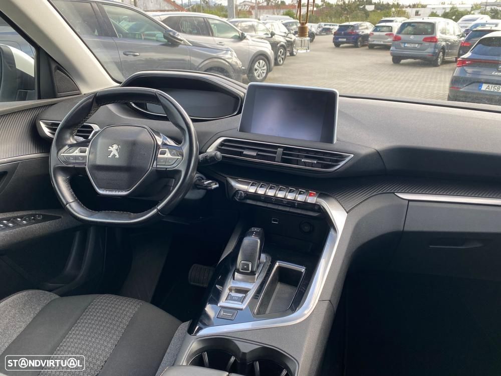 Peugeot 5008 - 5