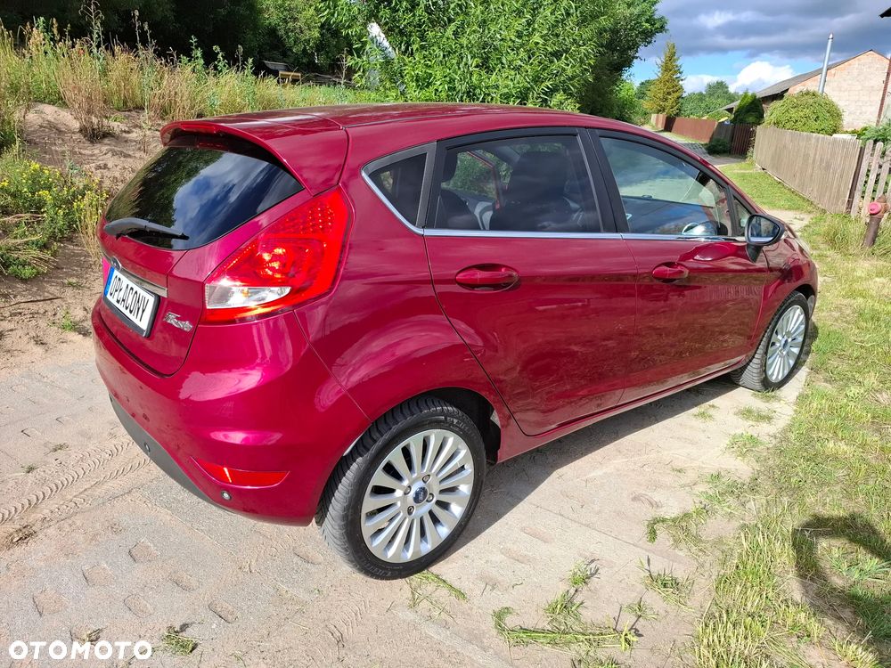 Ford Fiesta 1.6 TDCi SYNC Edition - 25