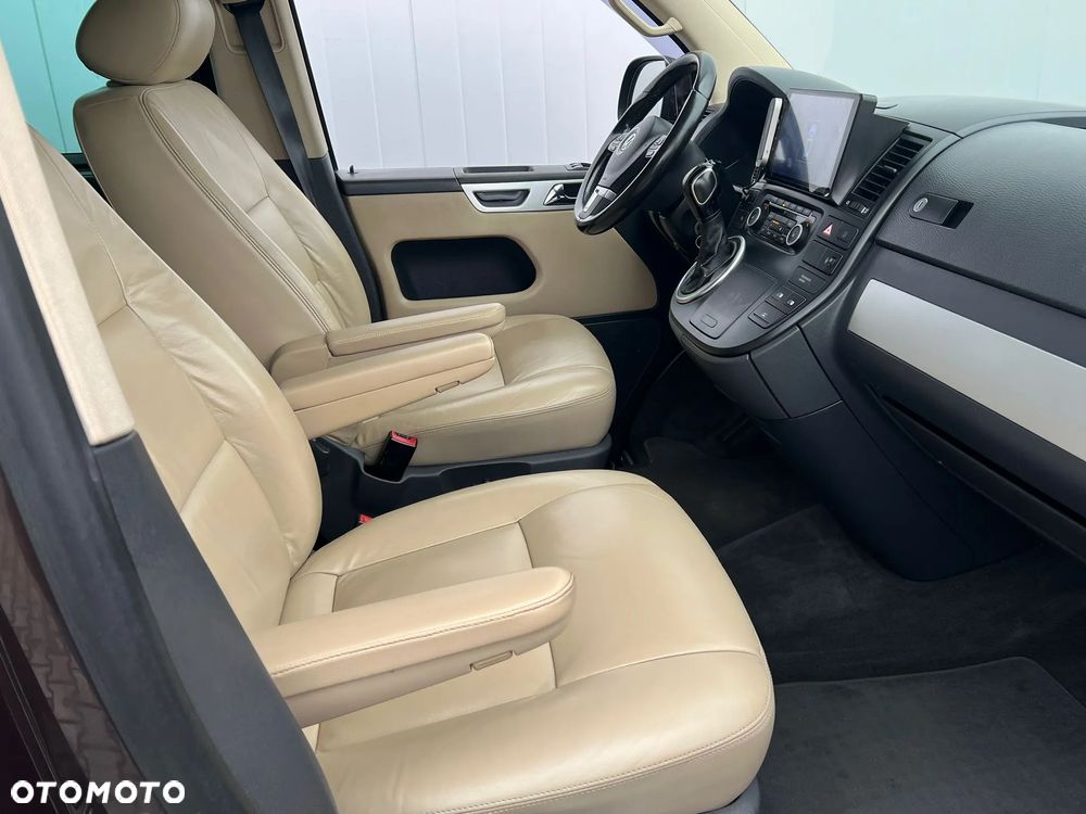 Volkswagen Multivan - 17