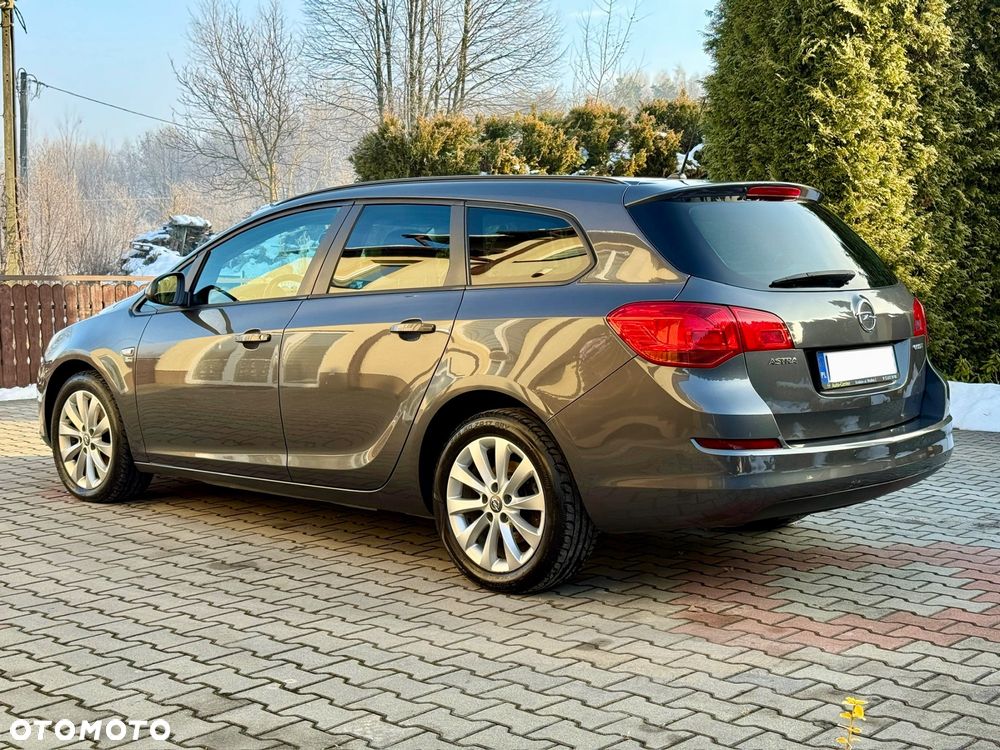 Opel Astra 1.7 CDTI Cosmo - 11