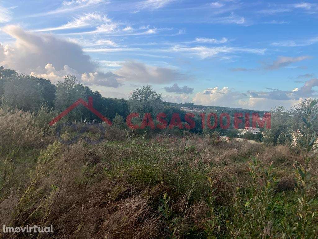 Lote de 555 m² para moradia em urbanização tranquila, Leiria - Grande imagem: 3/5