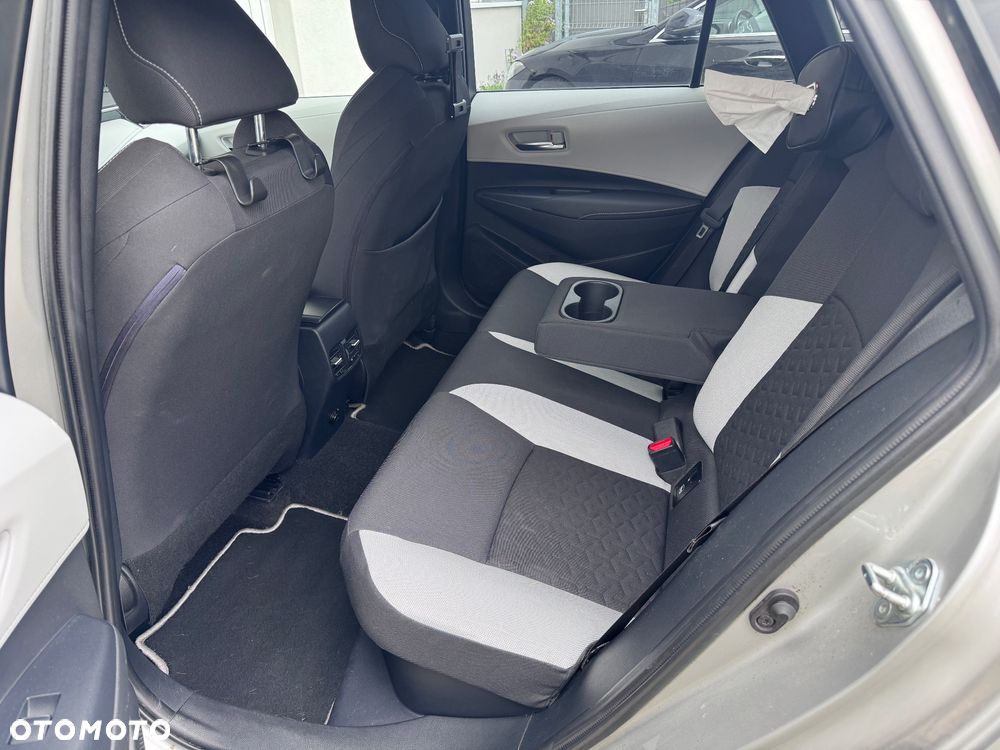 Toyota Corolla 2.0 Hybrid Comfort - 12