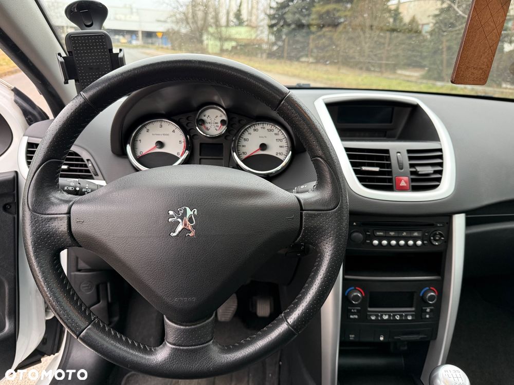 Peugeot 207 - 14