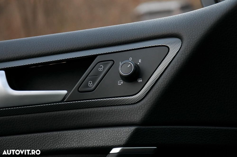 Volkswagen Golf 2.0 TSI DSG 4Motion R Edition 20 - 27