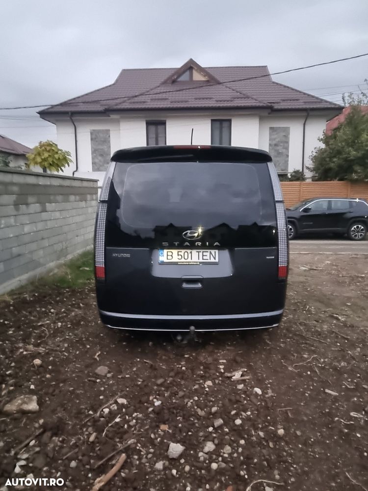 Hyundai Staria - 8